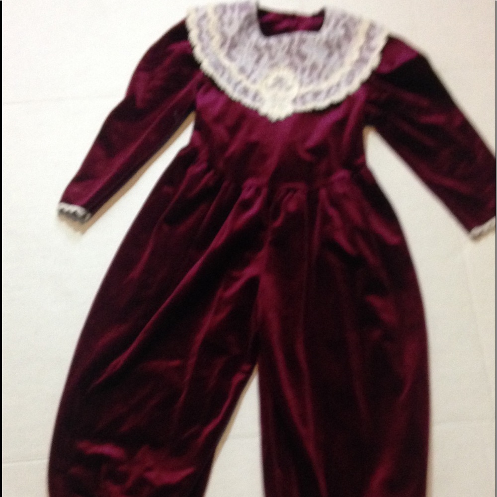 Vintage Pretty as a picture Girls velvet Jumpsuit